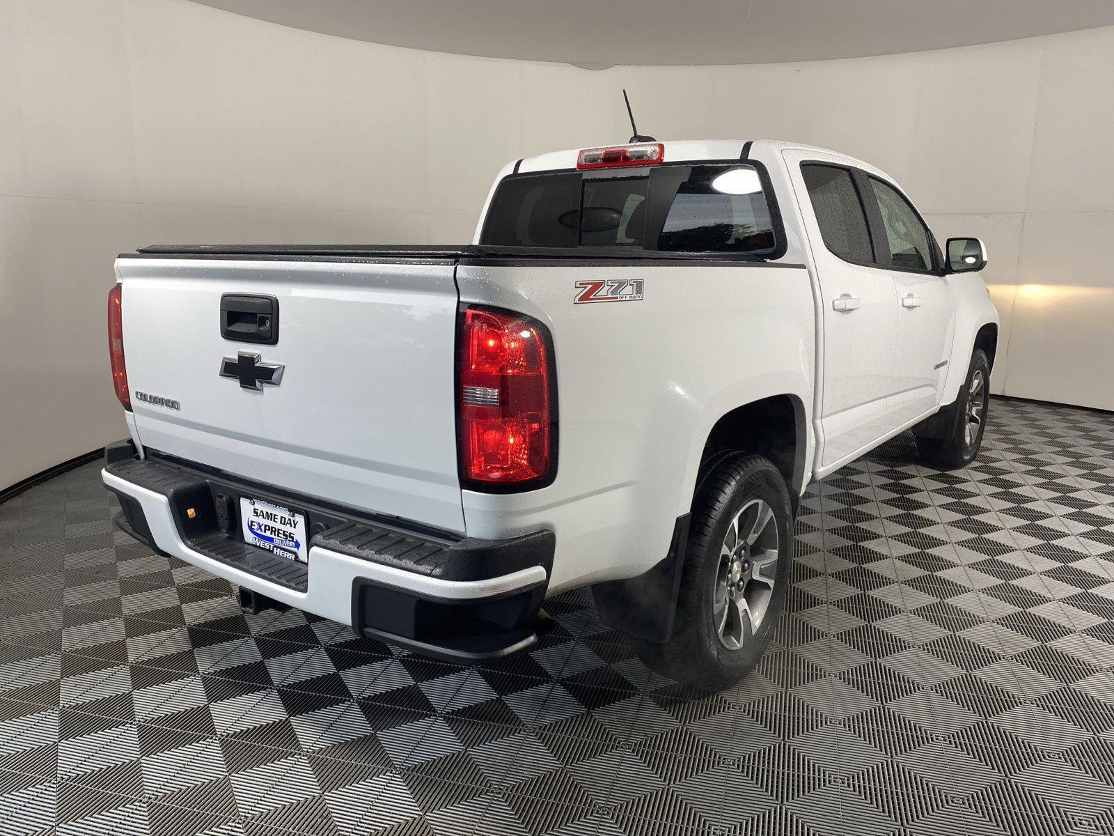 Used 2016 Summit White Chevrolet 4WD Z71 image 7