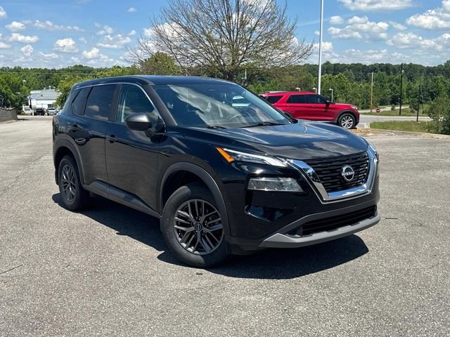 Used 2023 Black Nissan S image 2