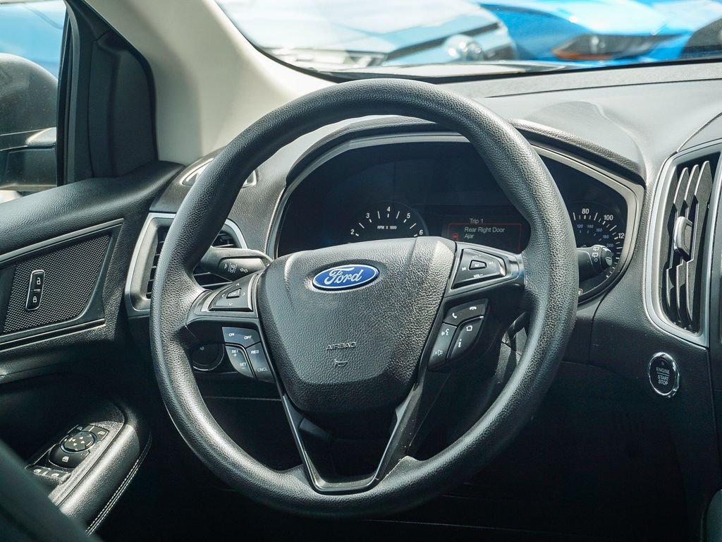 Used 2020 Gray Ford SE image 17