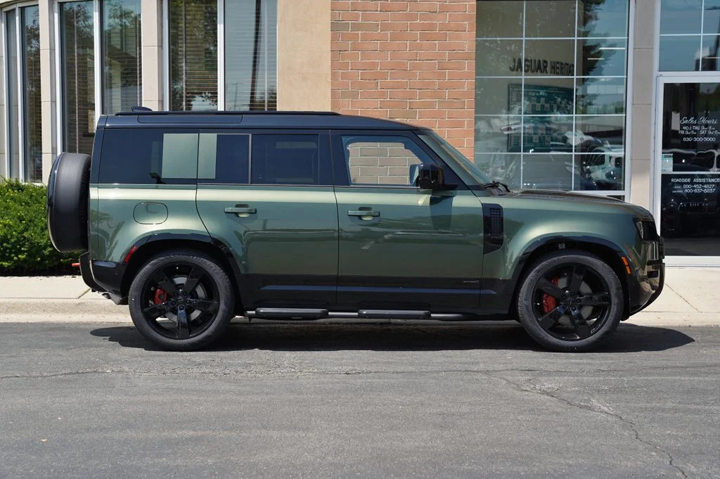 New 2026 Woolstone Green Land Rover X image 8