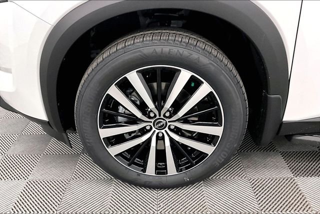 New 2025 Everest White Pearl Tricoat Nissan Platinum image 11