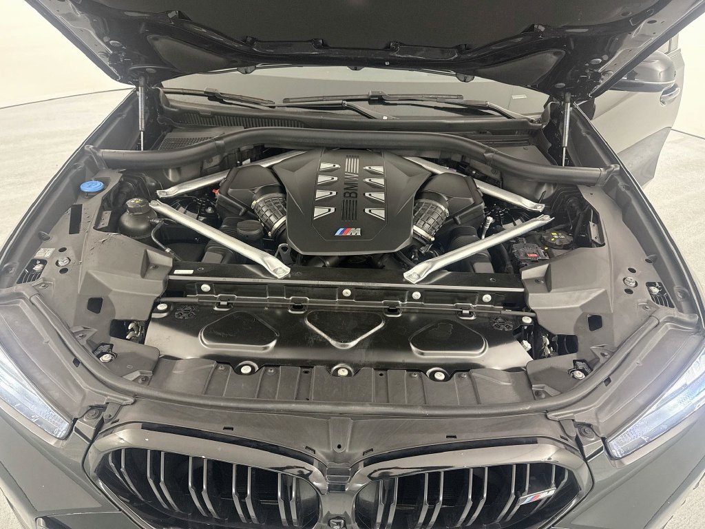 Used 2024 Black BMW M60i image 30