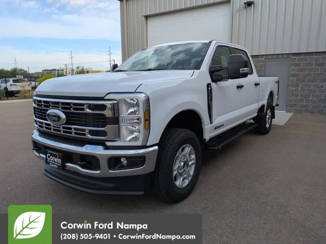 New 2026 Oxford White Ford XLT image 7