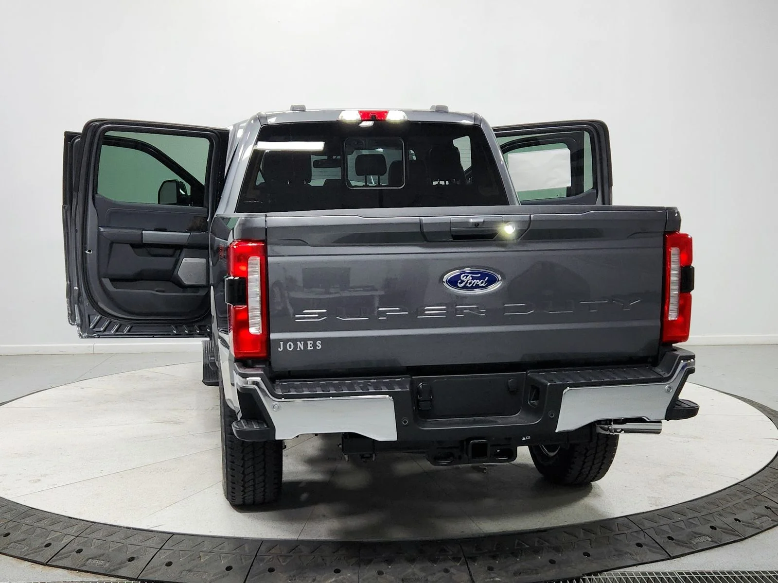 New 2026 Carbonized Gray Metallic Ford F-250® Lariat® image 14