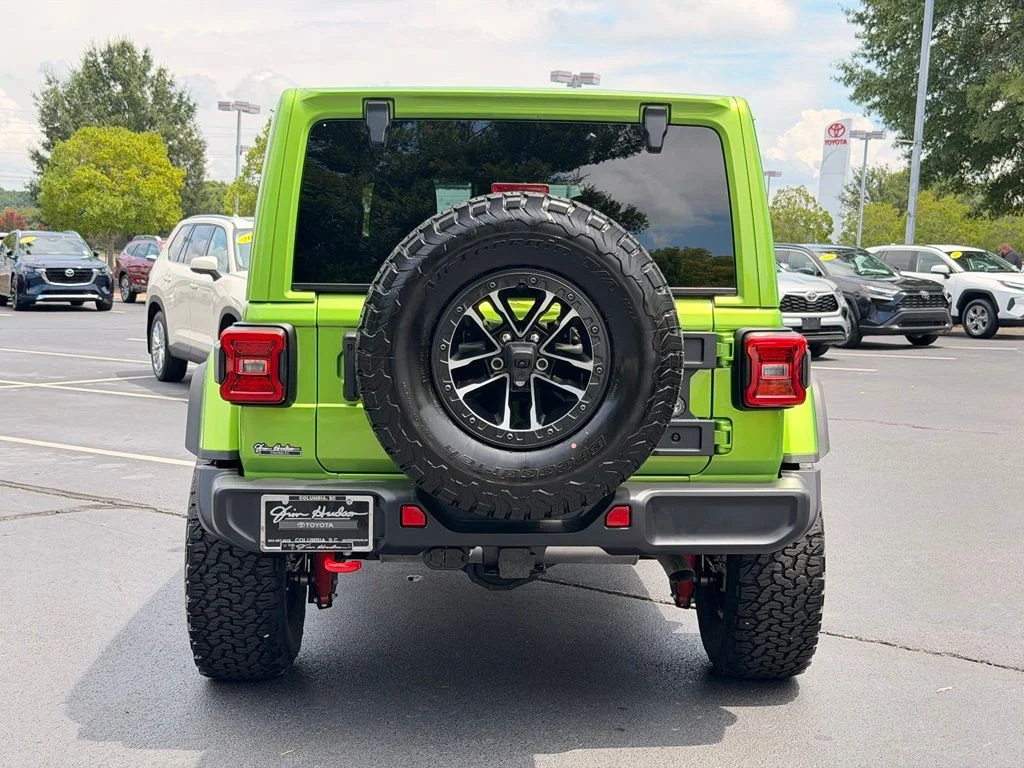 Used 2025  Jeep Rubicon image 16