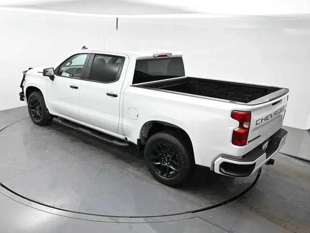 Used 2025 Summit White Chevrolet Custom image 34