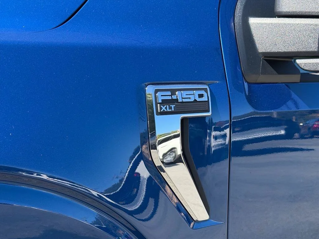 Used 2025 Blue Ford XLT image 27