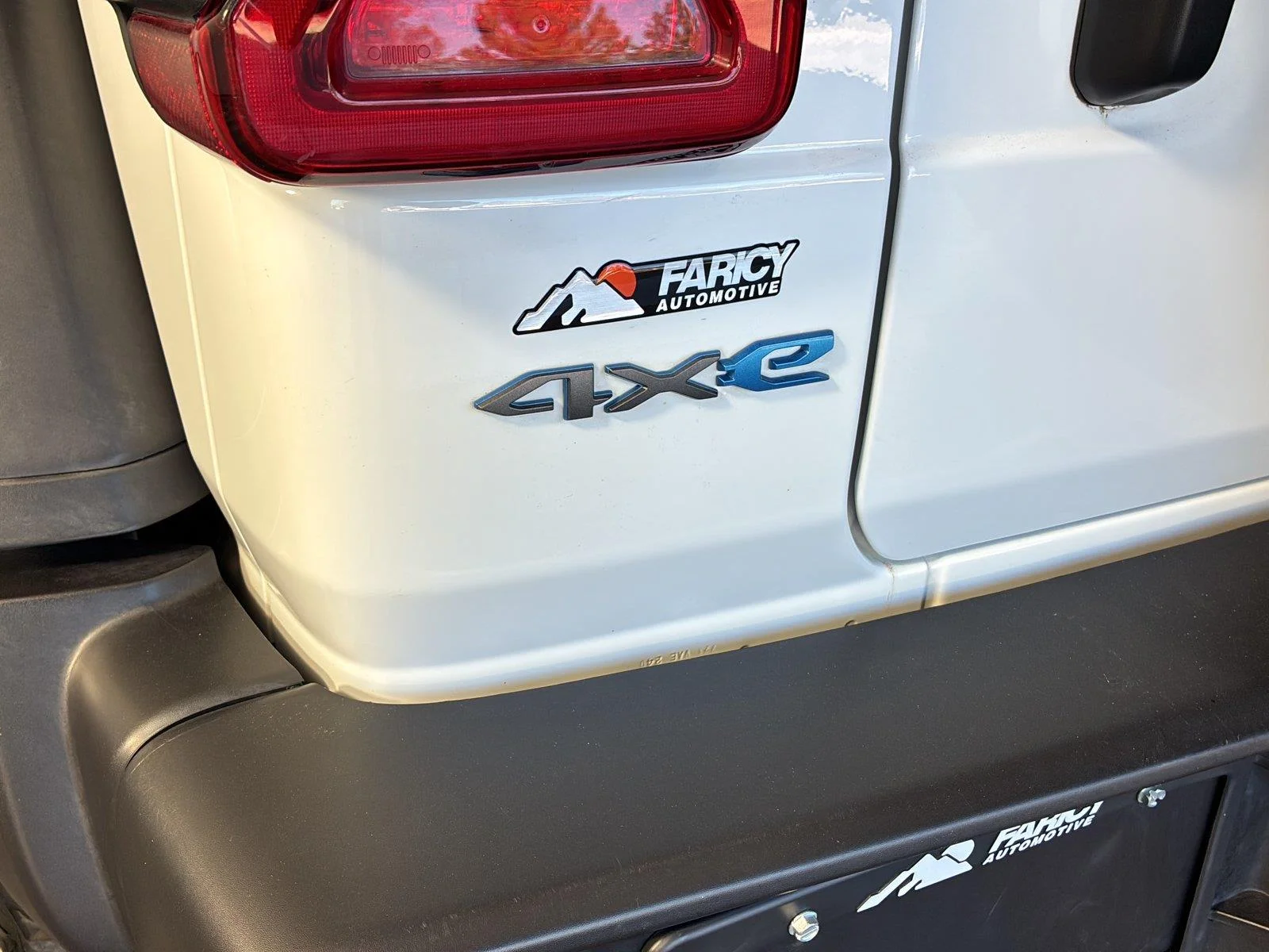 Used 2021 Bright White Clearcoat Jeep Unlimited Rubicon image 8