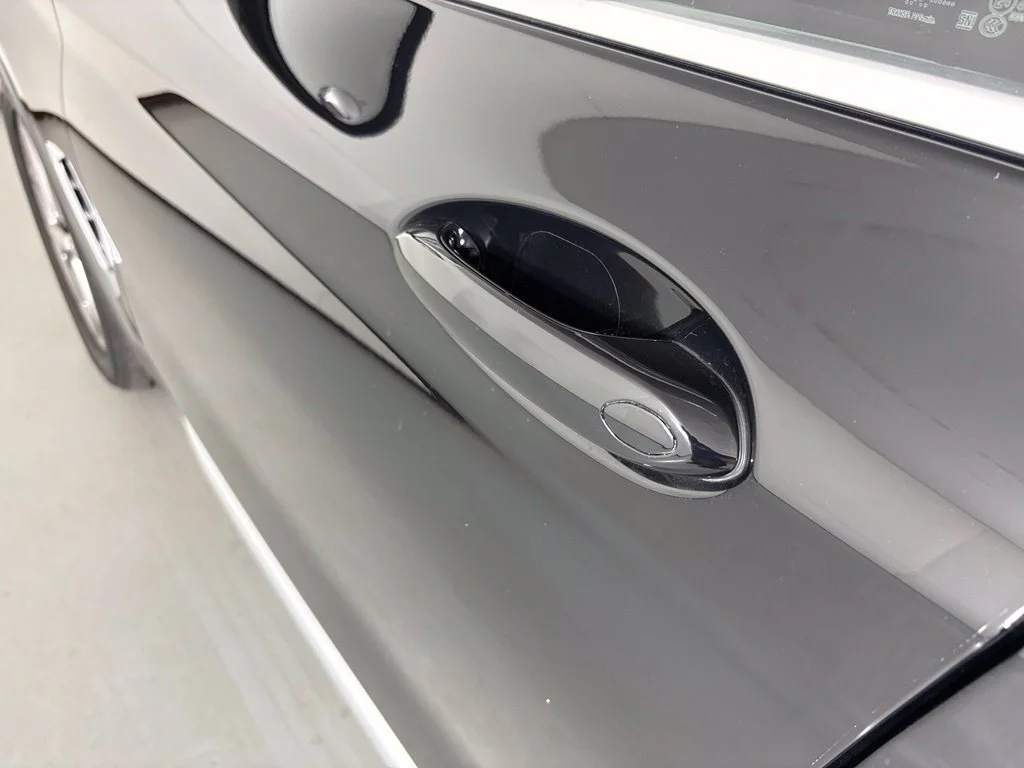 Used 2022 Black BMW sDrive30i image 12