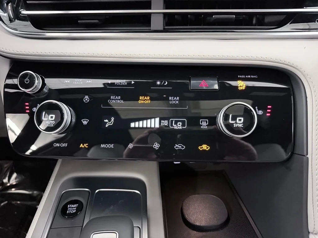 New 2027 BLACK OBSIDIAN INFINITI Luxe AWD image 30