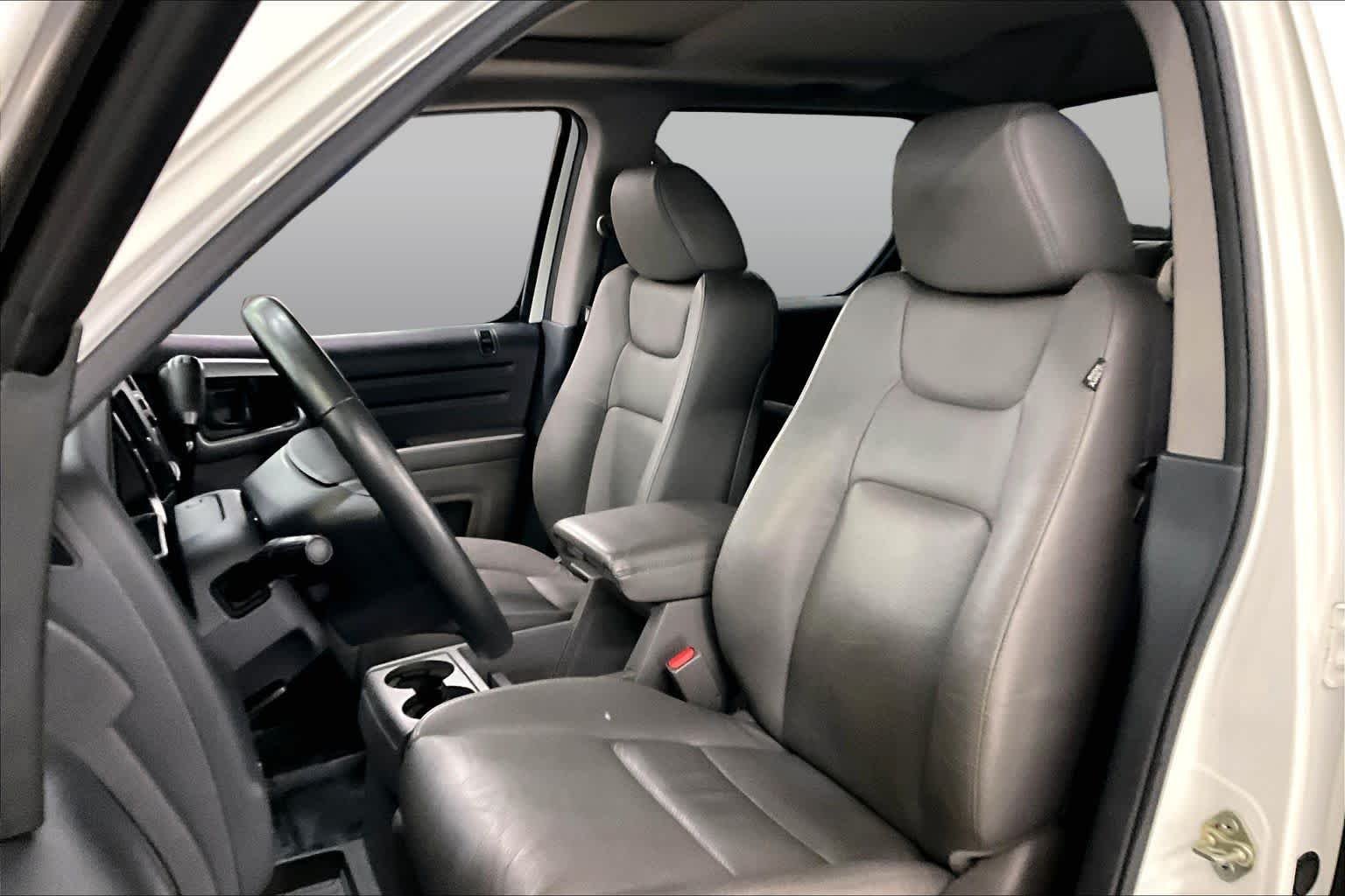 Used 2014  Honda RTL image 7