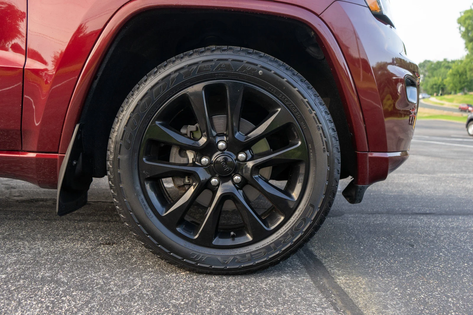Used 2020 Velvet Red Pearlcoat Jeep Altitude image 11
