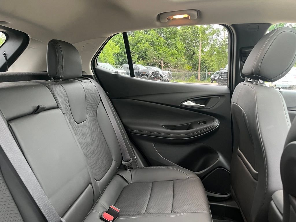 Used 2023 Sapphire Buick Essence image 39