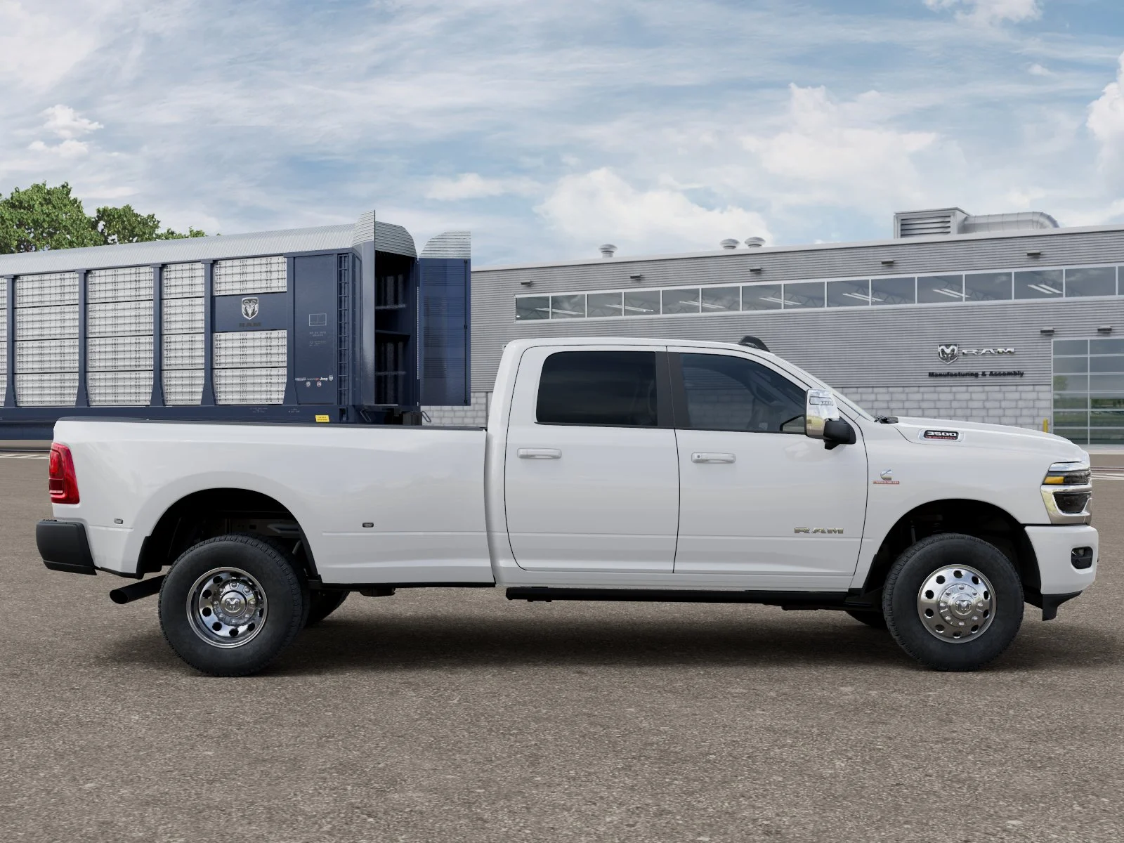 New 2026 Bright White Clear-Coat Exterior Paint RAM LARAMIE image 12