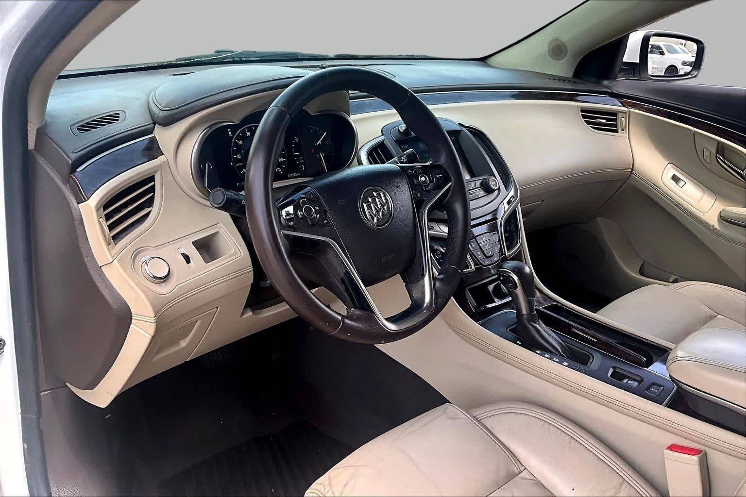 Used 2015 White Frost Tricoat Buick Leather image 17