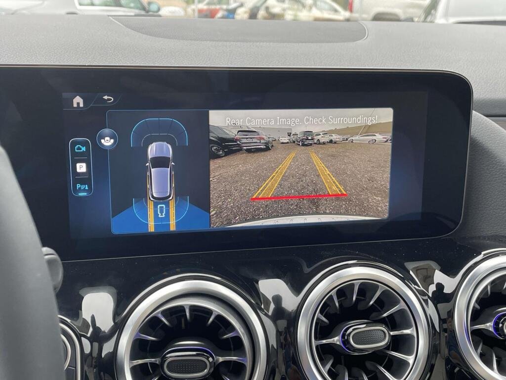 New 2026 Polar White Mercedes-Benz GLA 250 image 25
