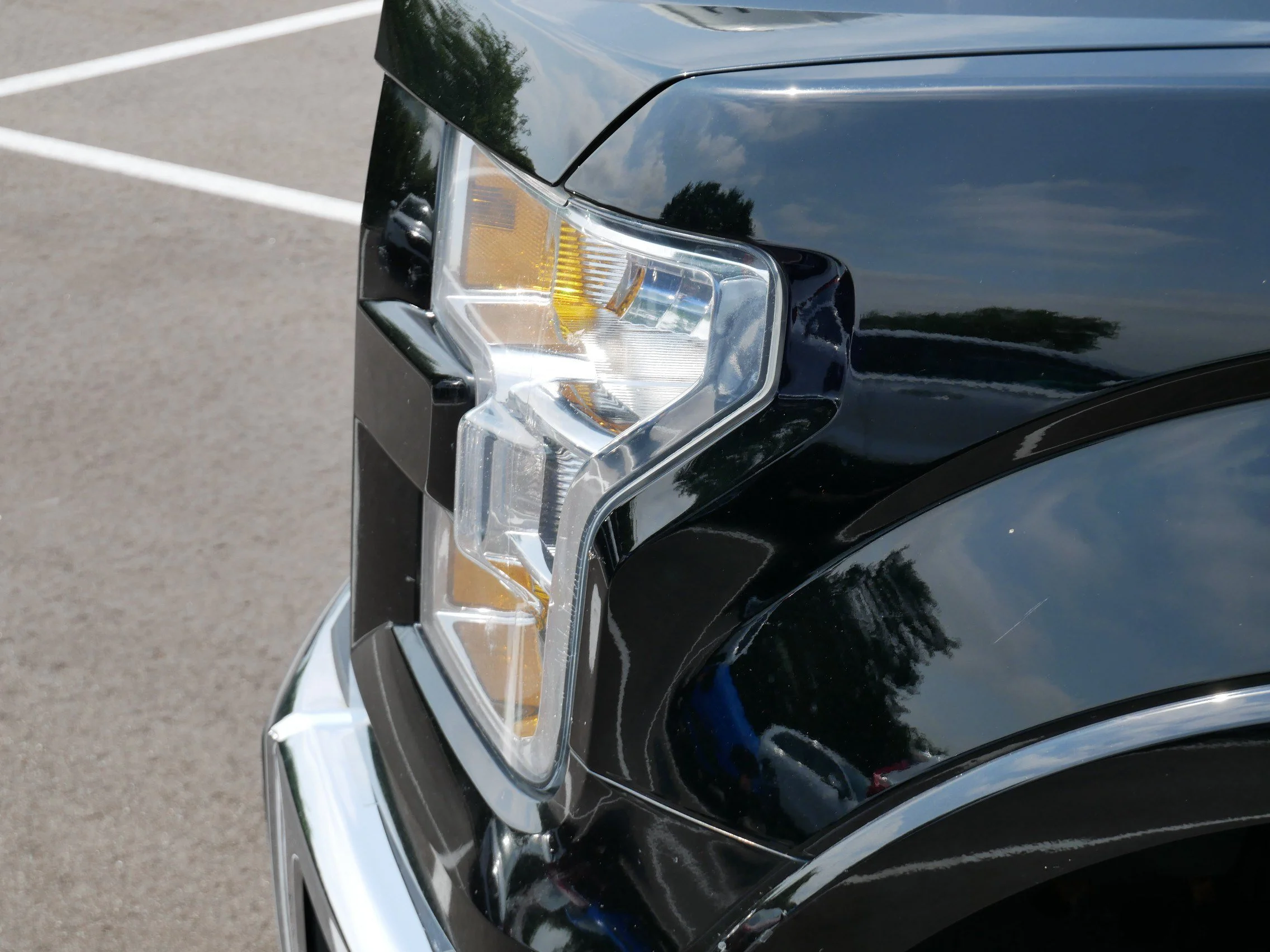 Used 2016 Shadow Black Ford Lariat image 10