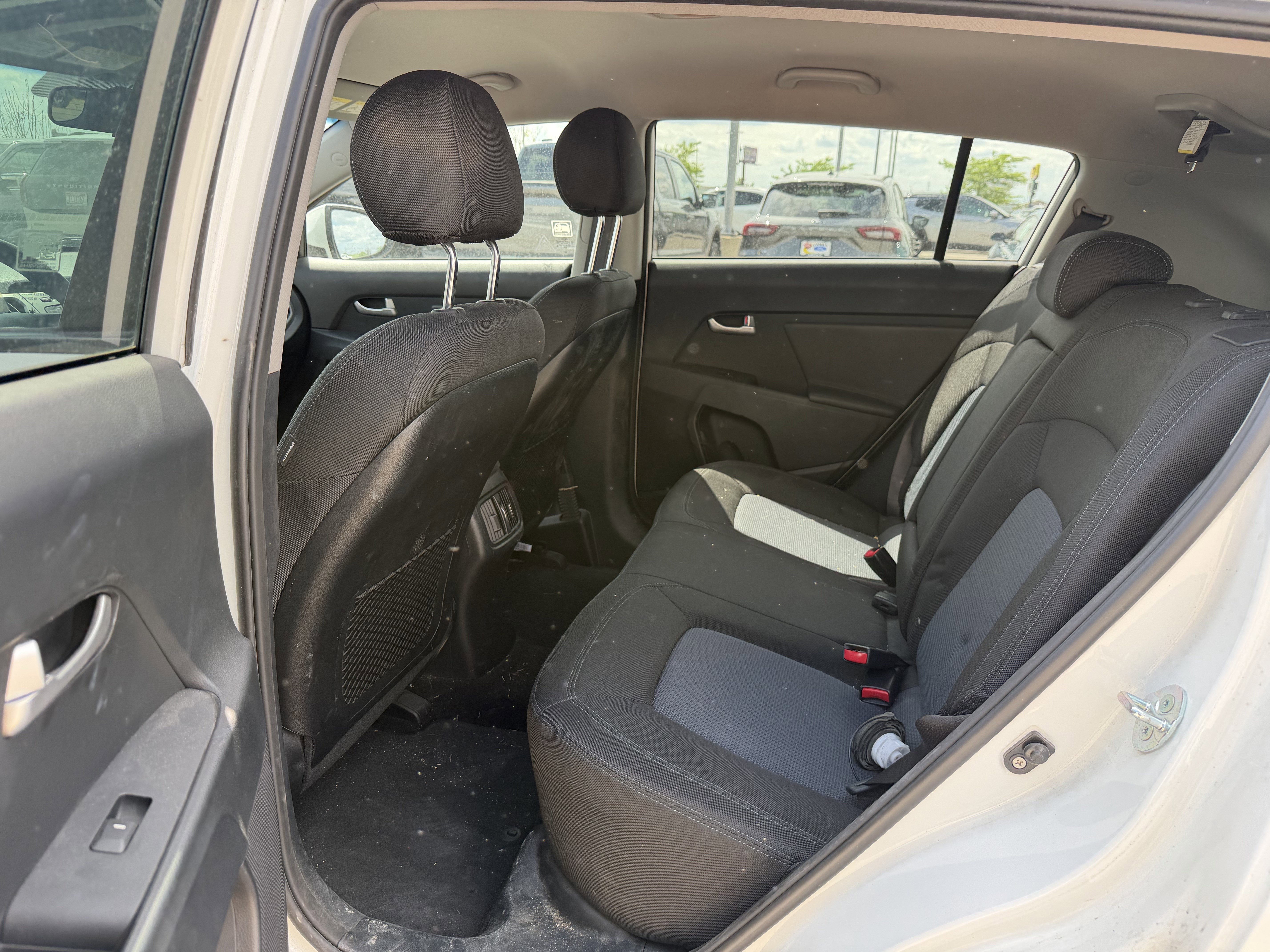 Used 2015 Clear White Kia LX image 8