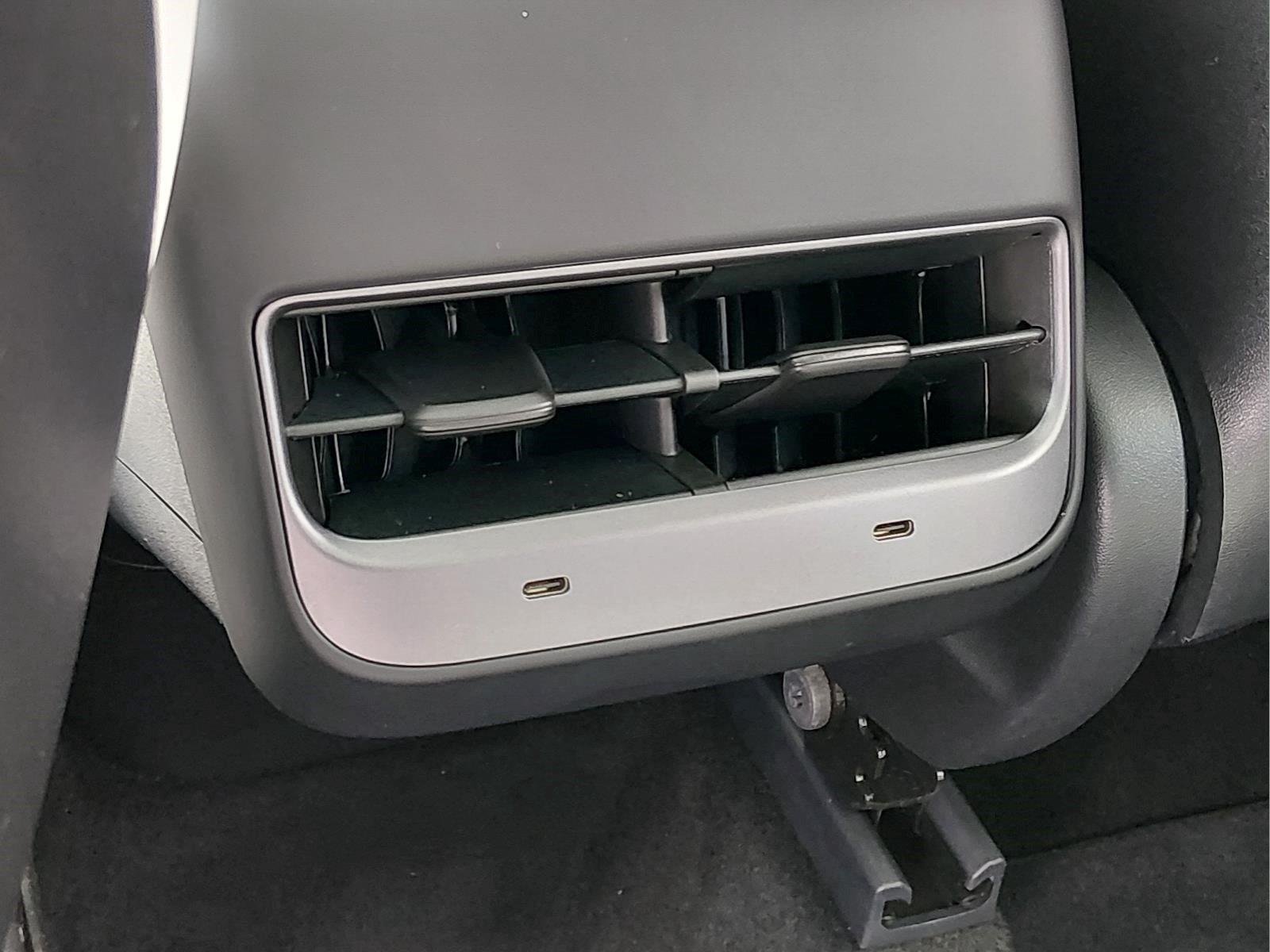 Used 2021  Tesla Long Range image 18