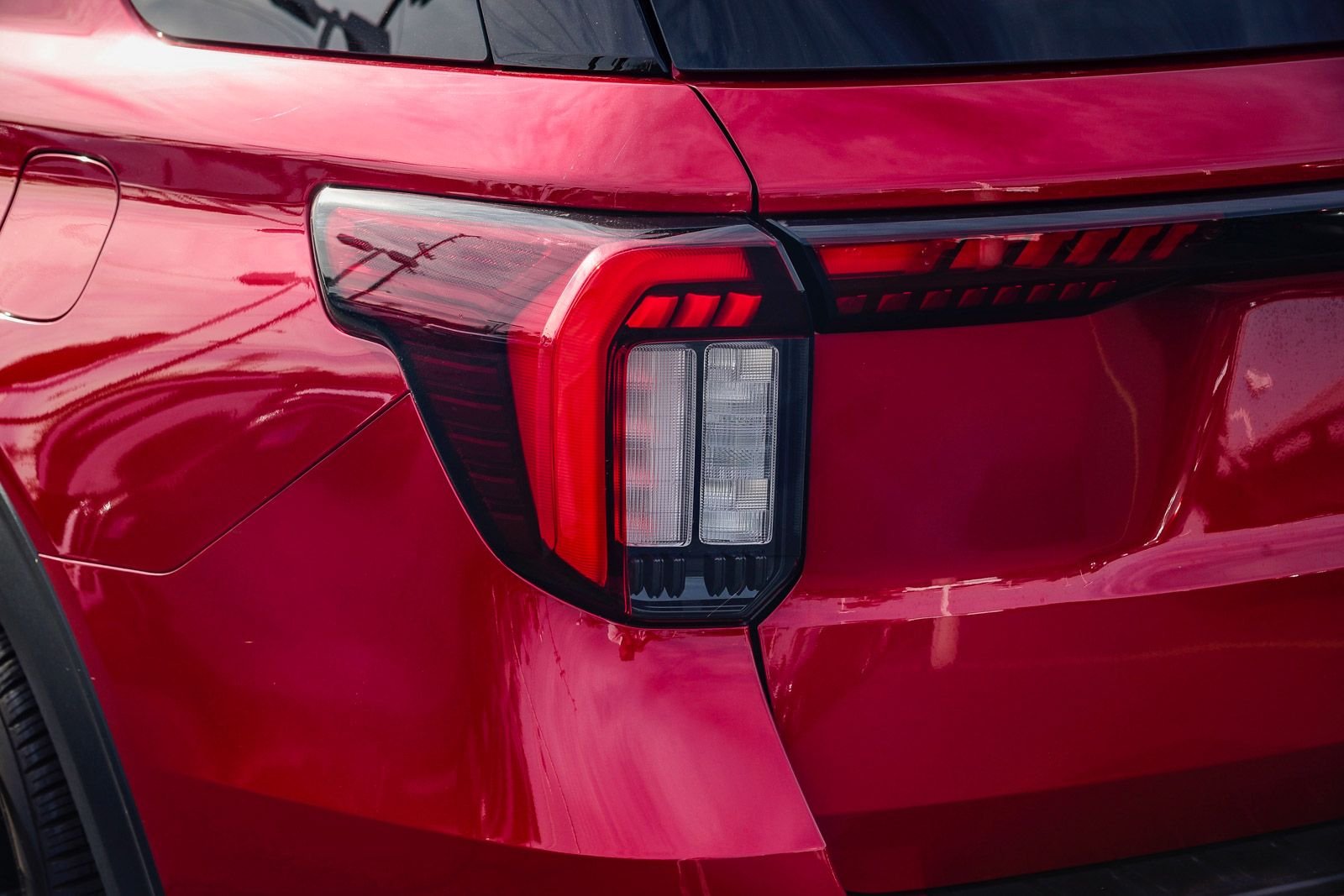 2025 Ford Explorer ST-LINE - Photo 7