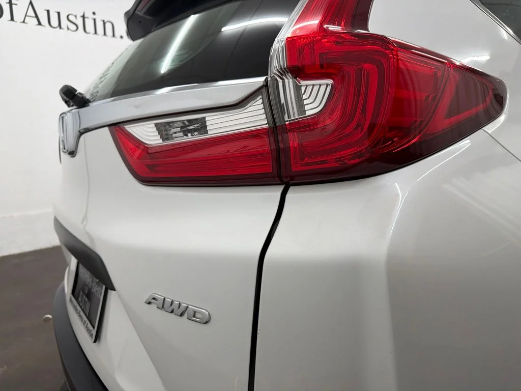 Used 2019 White Honda LX image 19