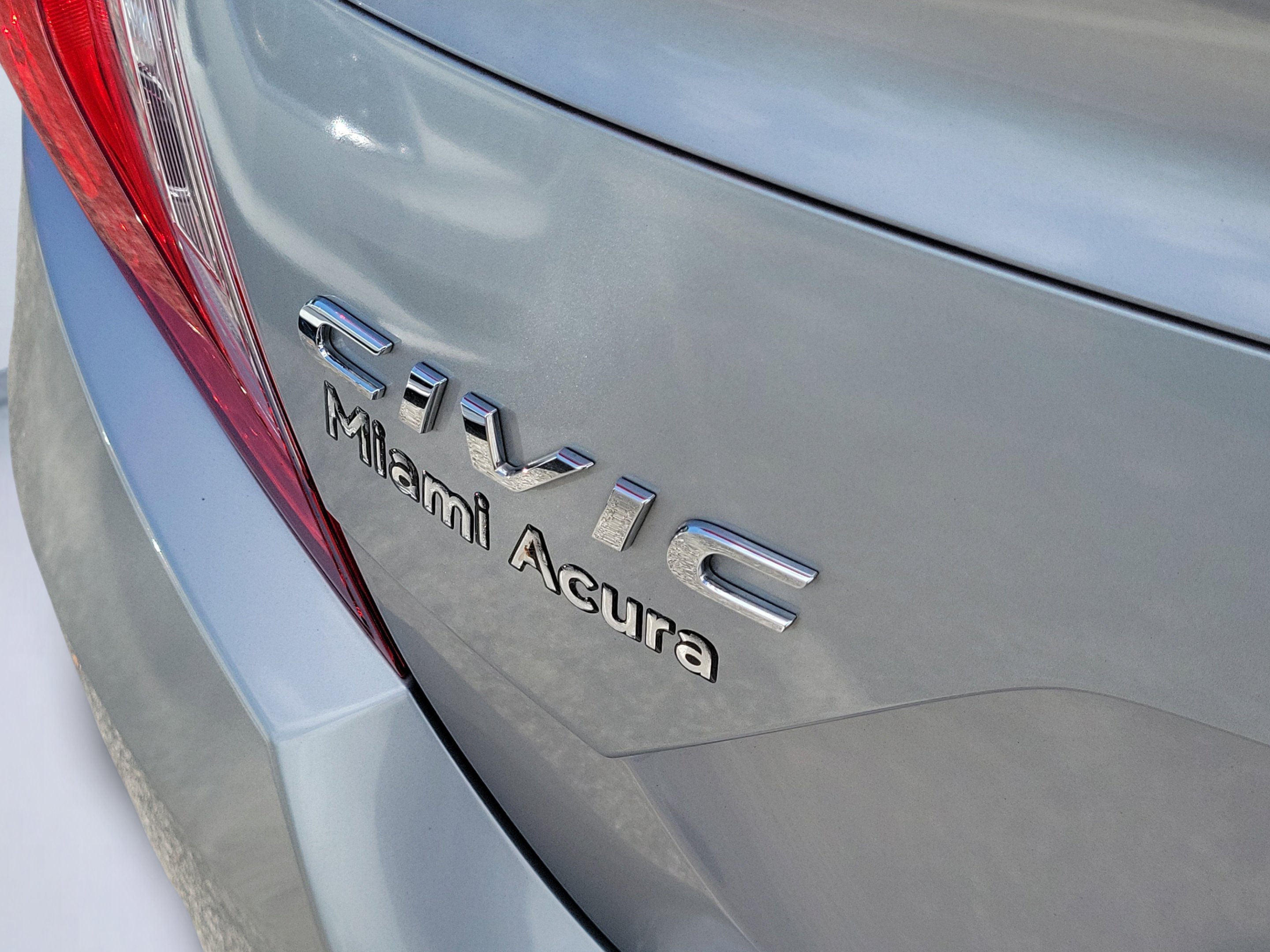 Used 2018 Silver Metallic Honda EX-L image 6