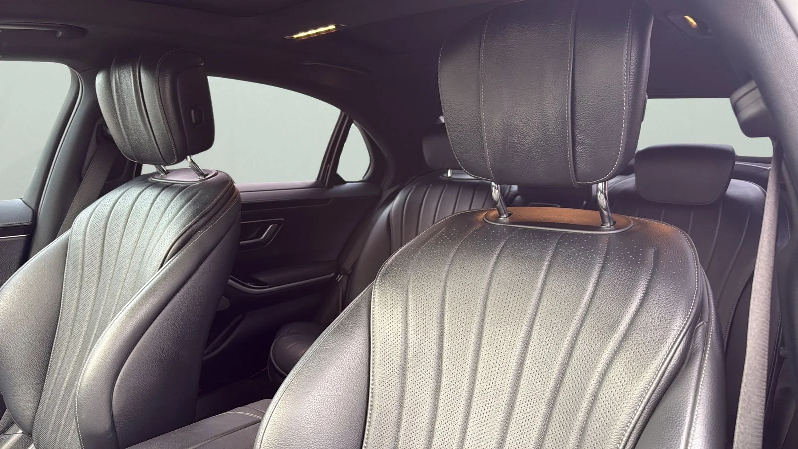 Used 2023  Mercedes-Benz S 500 image 38