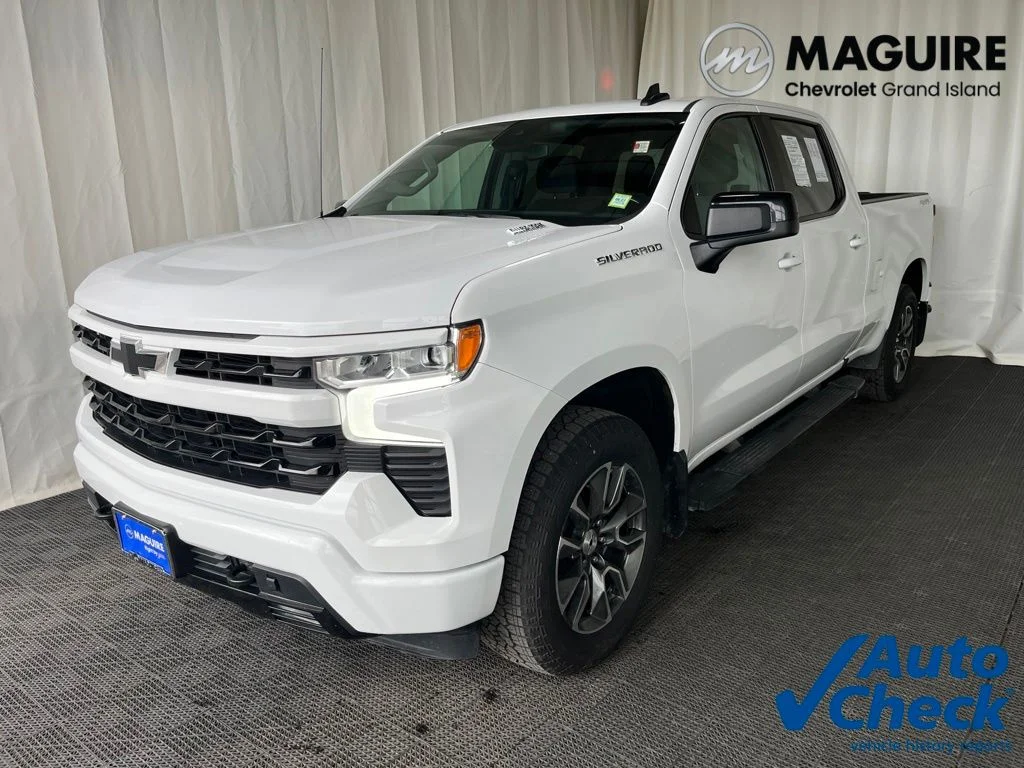 Used 2023 White Chevrolet RST image 1
