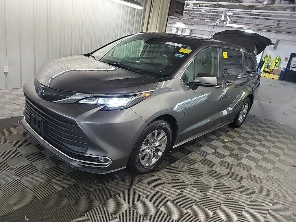 Certified Used 2022 Gray Toyota XLE image 17