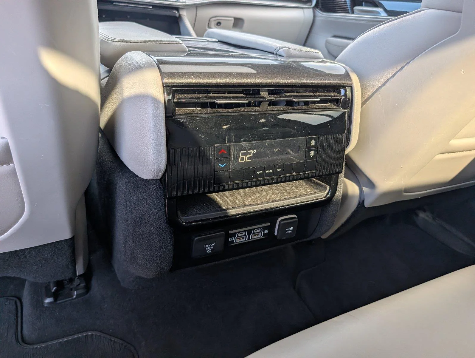 Used 2022 Bright White Clearcoat Jeep Series I image 30
