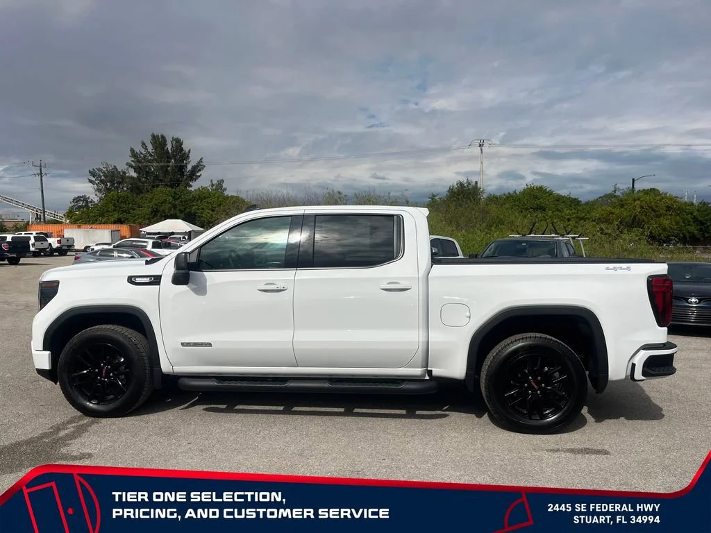 New 2026 Summit White GMC Elevation image 4