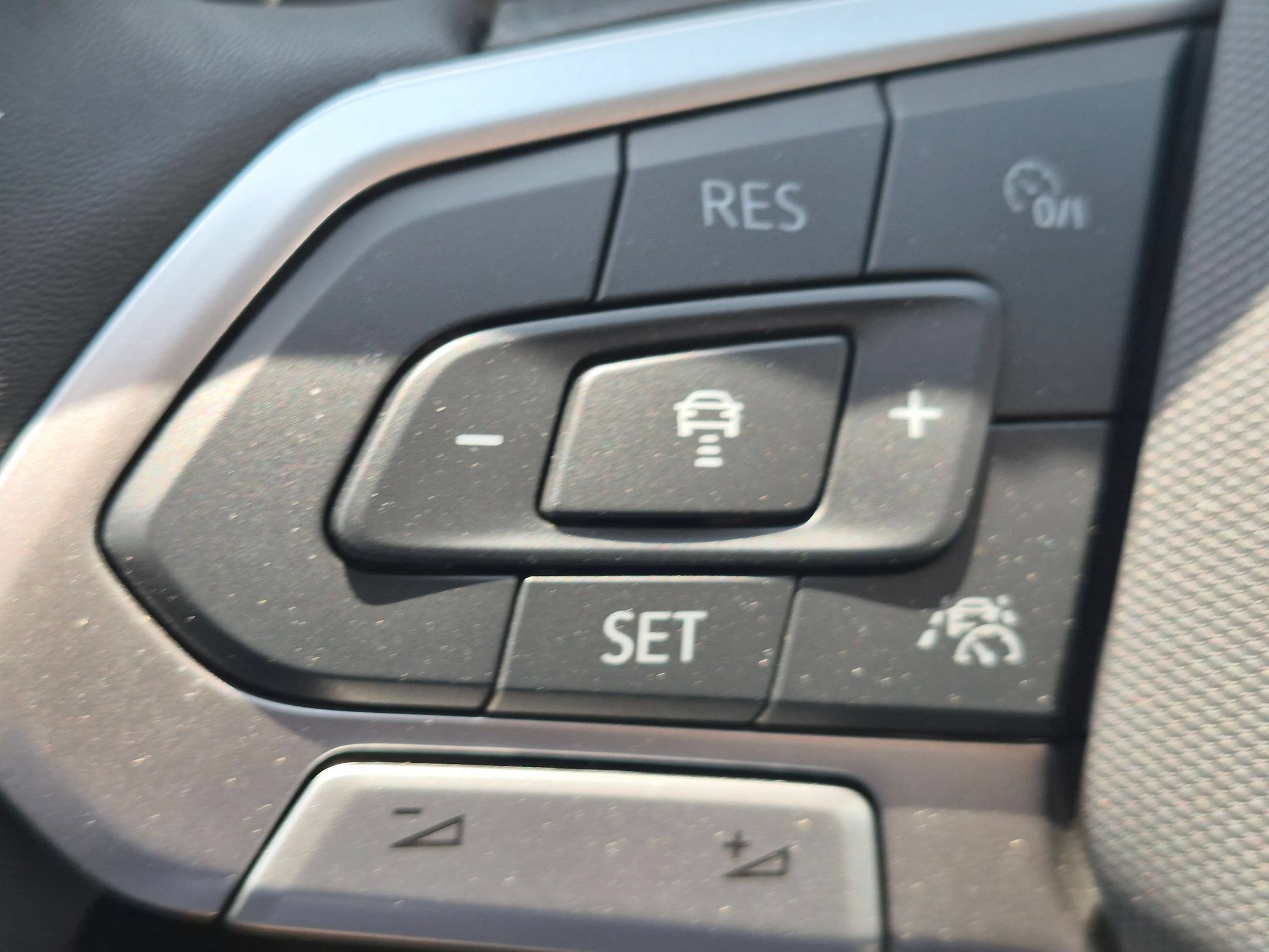 New 2026 Pearl Volkswagen 2.0T Peak Edition image 17
