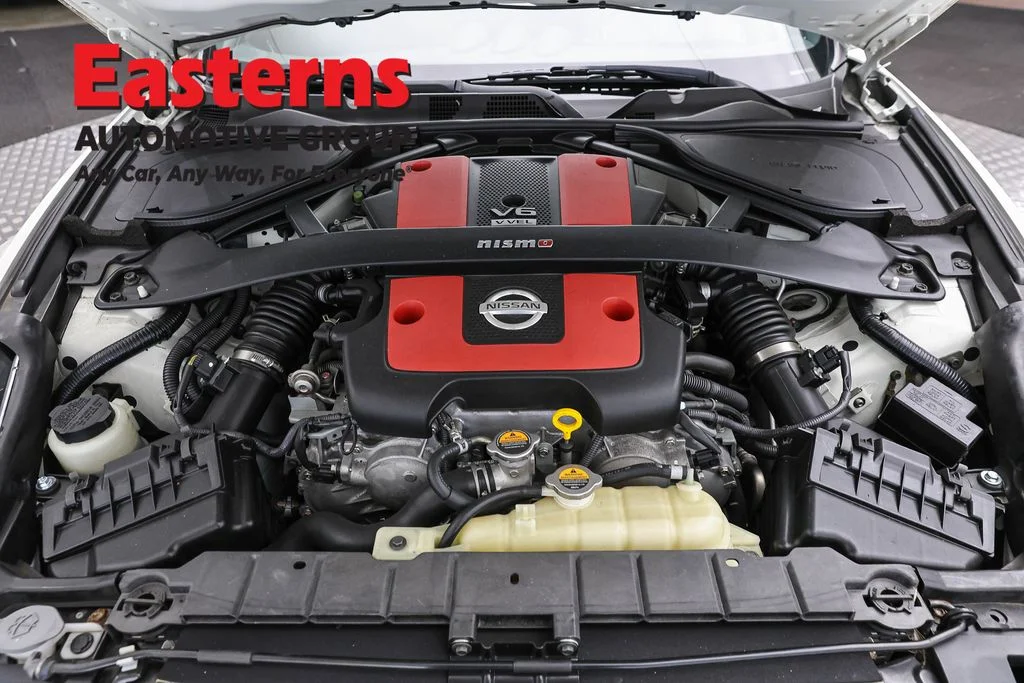 Used 2020 White Nissan Nismo image 7