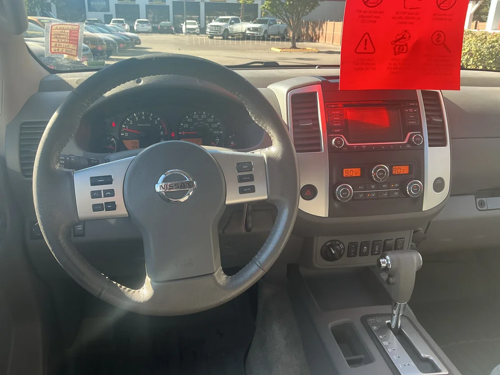 Used 2016 Glacier White Nissan SV image 10