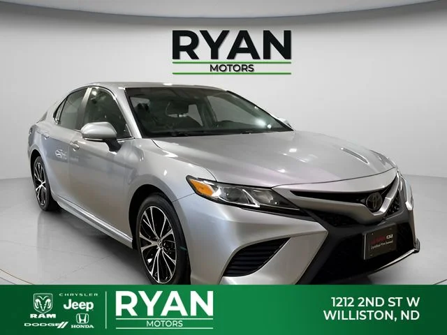2020 Toyota Camry 2.5 Auto SE's photo
