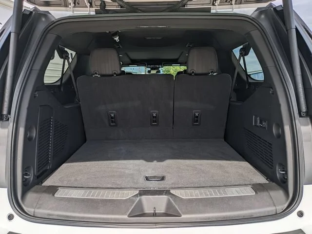 2026 GMC Yukon XL Denali - Photo 13