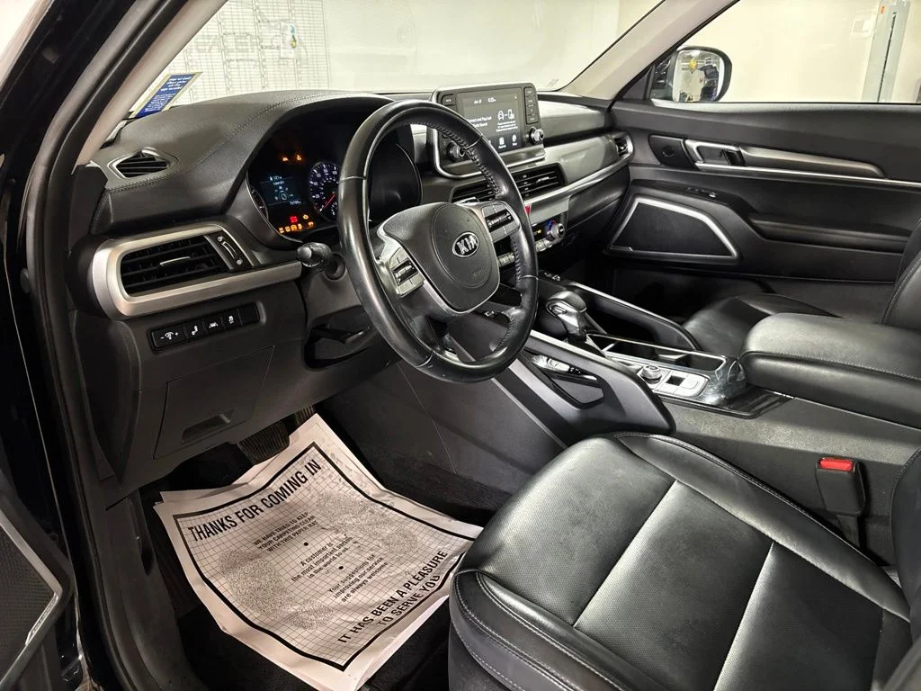 Used 2020 Black Kia S image 9