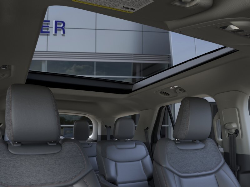 New 2026 Space White Metallic Ford Active image 42