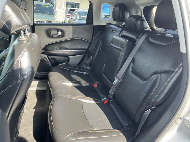 Used 2019 Silver Jeep Limited image 25
