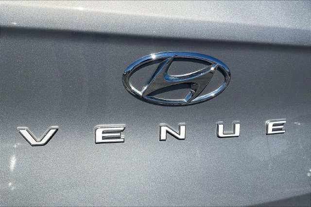 2025 Hyundai Venue SEL - Photo 26