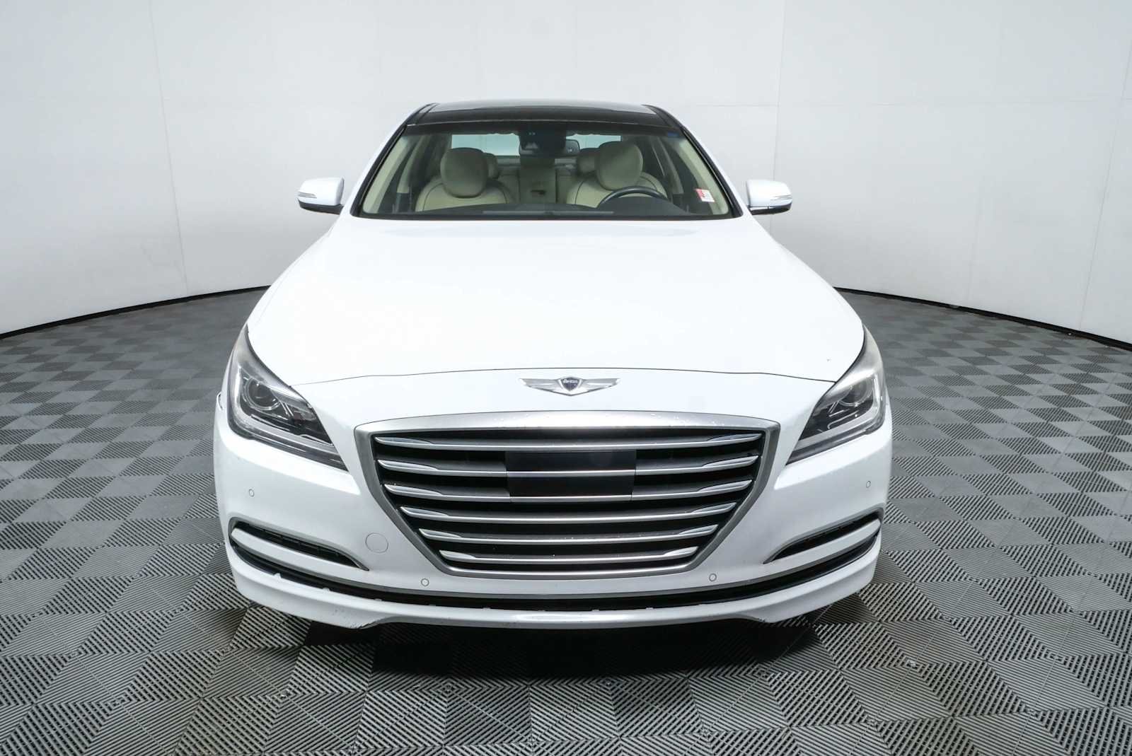 Used 2015 Casablanca White Hyundai 3.8L image 27