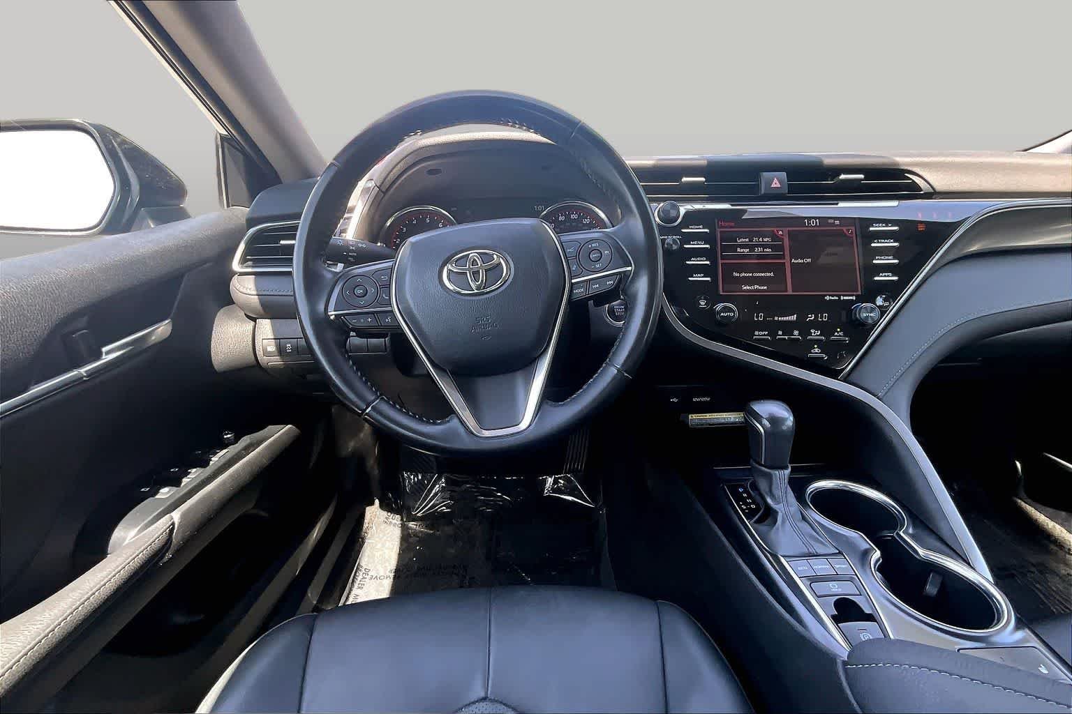 Used 2020 Galactic Aqua Mica Toyota XSE image 6