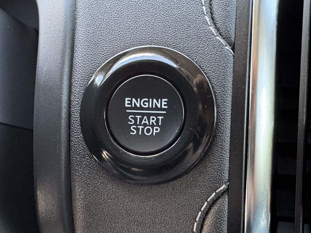 Used 2025 Black Ford Platinum image 8