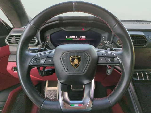 Used 2021 Black Lamborghini Base image 26