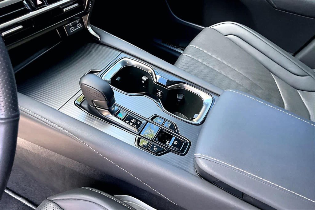 Used 2024 Silver Lexus 350 F Sport Handling image 17