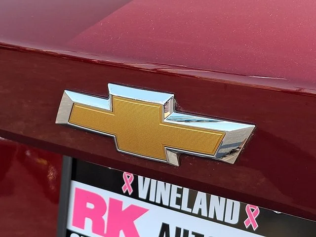 Used 2024 Red Chevrolet LT image 31