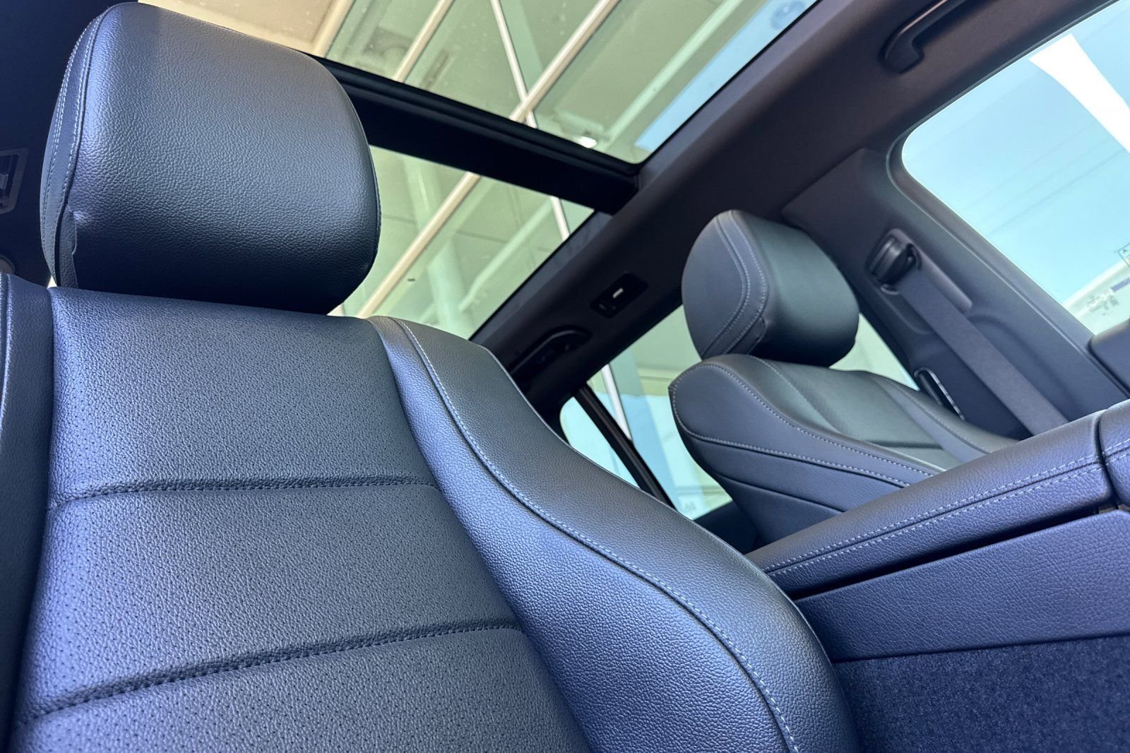 New 2026 MANUFAKTUR Alpine Grey Mercedes-Benz GLS 450 image 3