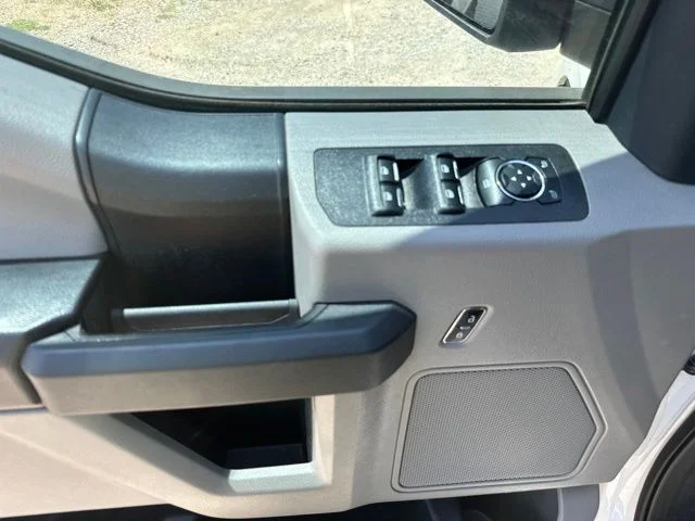 Used 2020 White Ford XL image 18