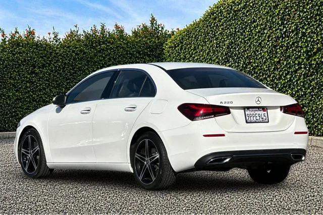 Used 2022 White Mercedes-Benz A 220 image 5