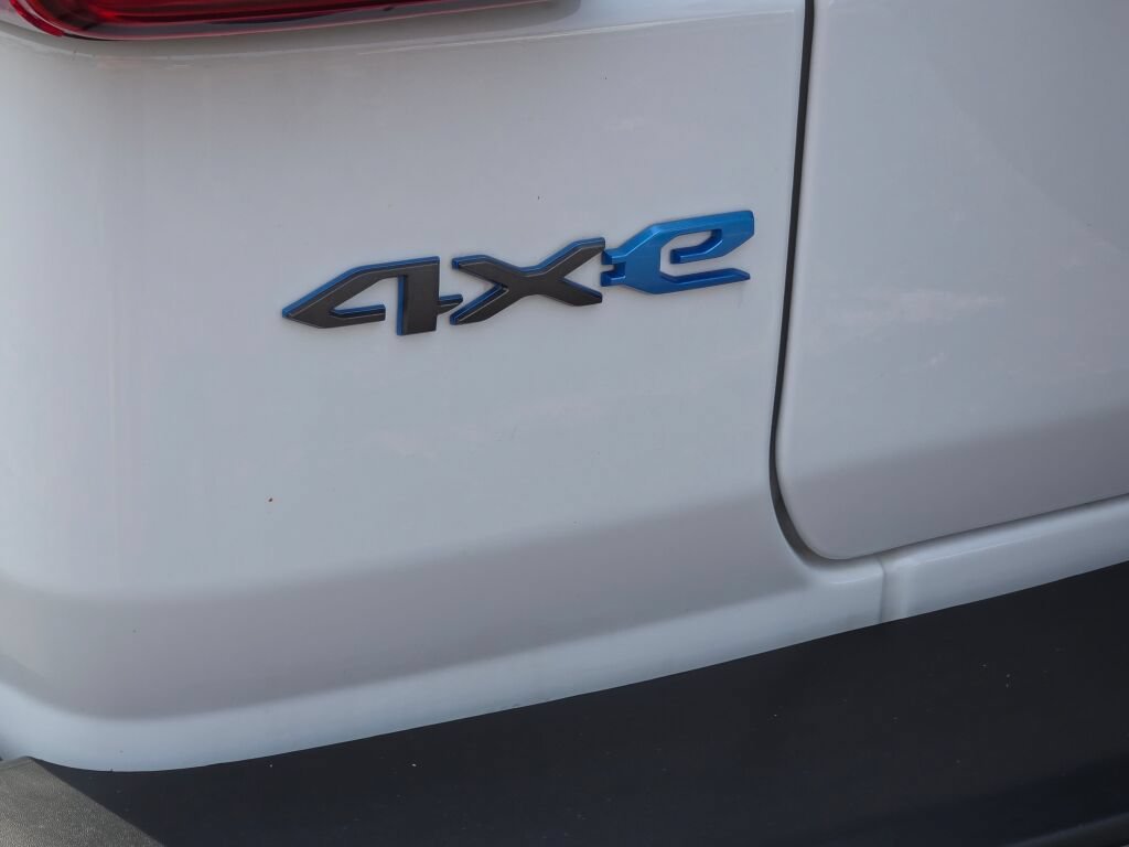 Used 2022 White Jeep Unlimited Rubicon 4xe image 19